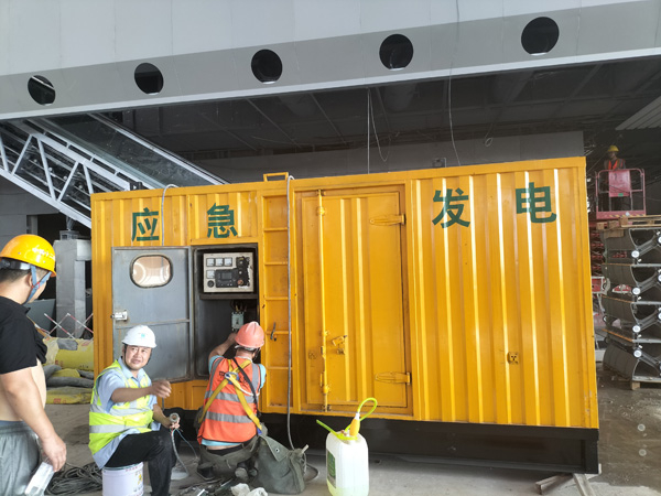 鄂托克怎样判断空气滤清器是否需要更换？