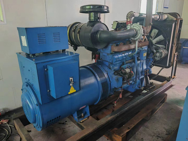 鄂托克100kW柴油发电机组使用多级机油有哪些优缺点？